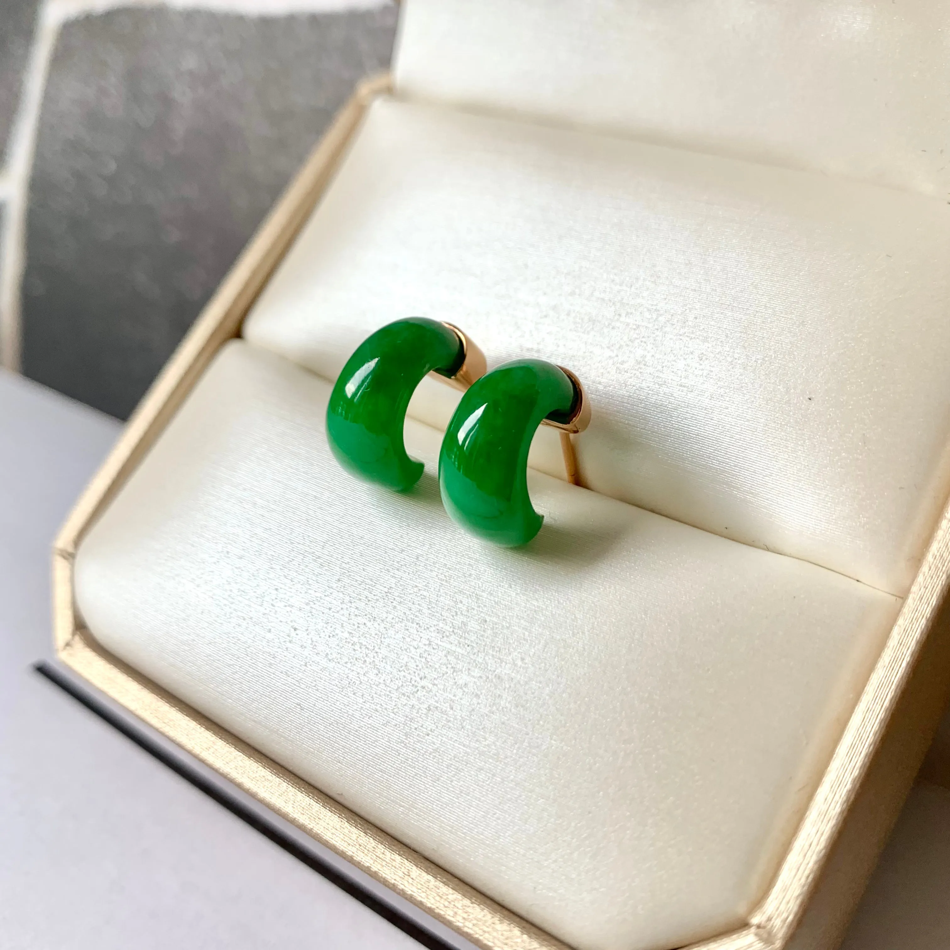 A-Grade Natural Imperial Green Jadeite Cloop Earring Studs No.180808