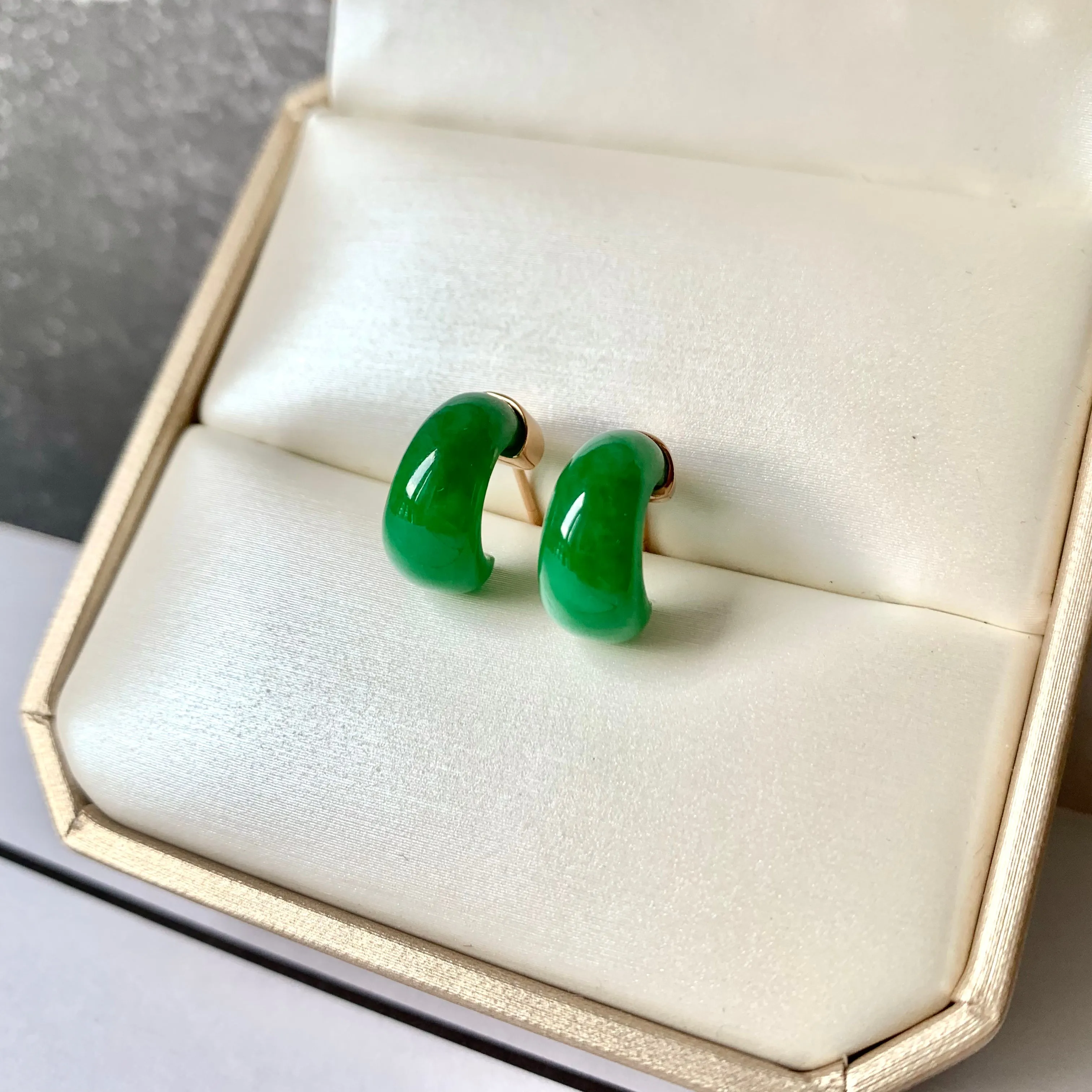 A-Grade Natural Imperial Green Jadeite Cloop Earring Studs No.180808