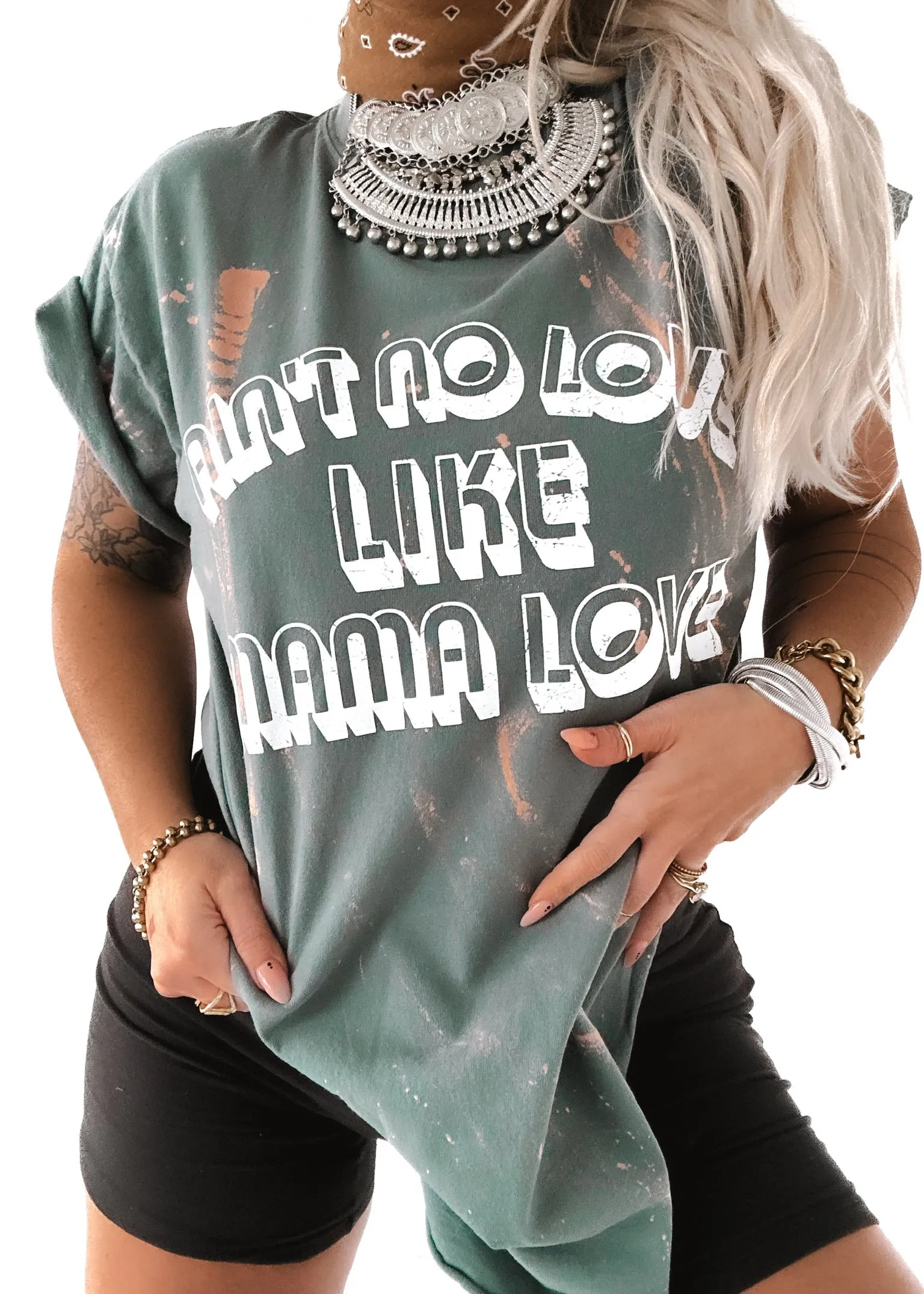 AIN'T NO LOVE LIKE MAMA LOVE BLEACHED OUT SIDE SLIT TEE