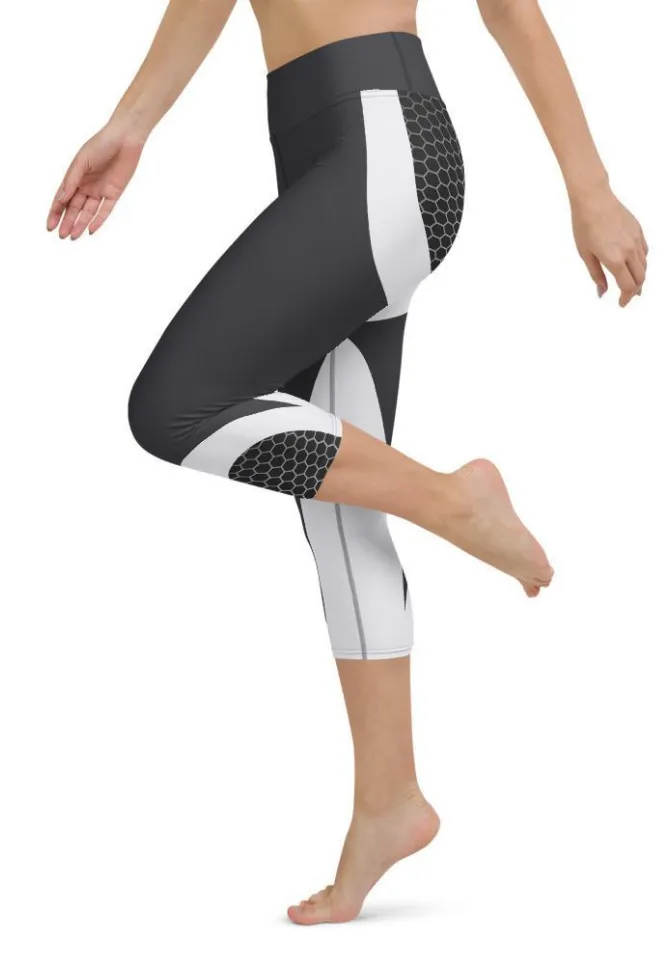 Beehive Geometric Yoga Capris Onyx Gray