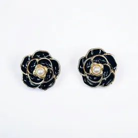 Black Pearl Flower Studs