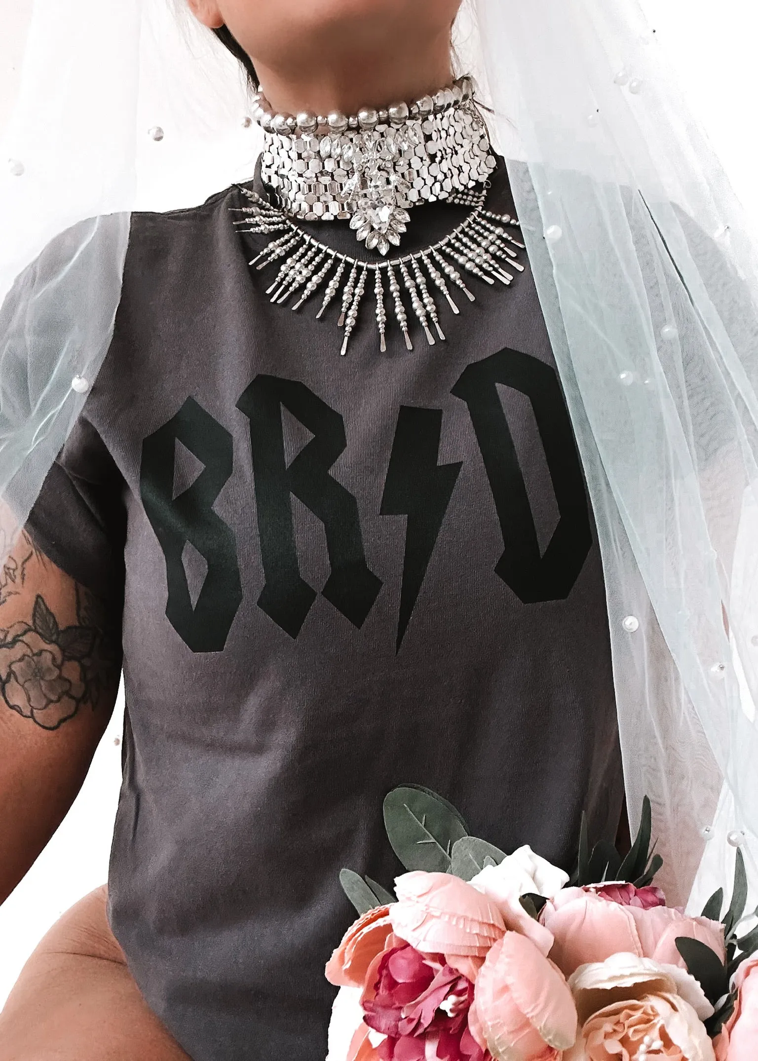 BRIDE (LIGHTENING) SIDE SLIT TEE