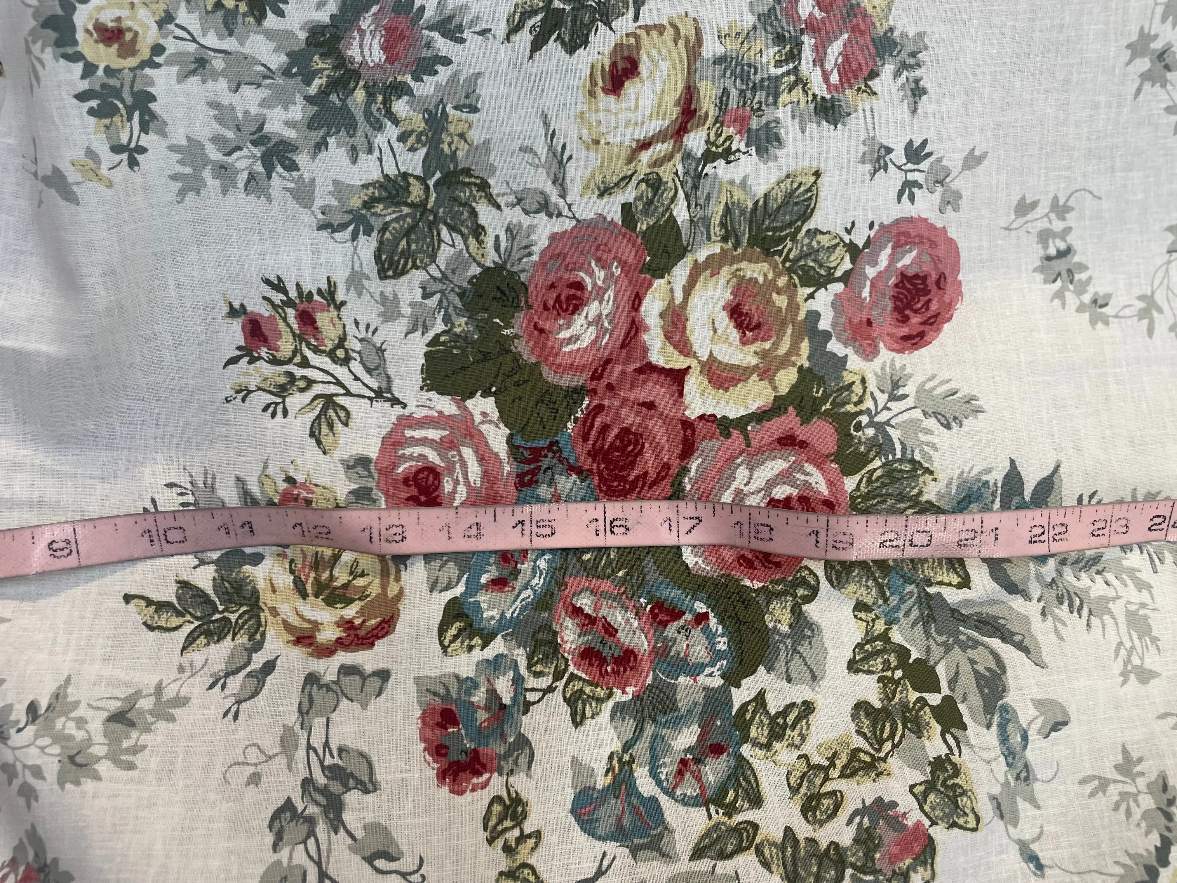 English Rose Floral Printed Linen - Multicolor