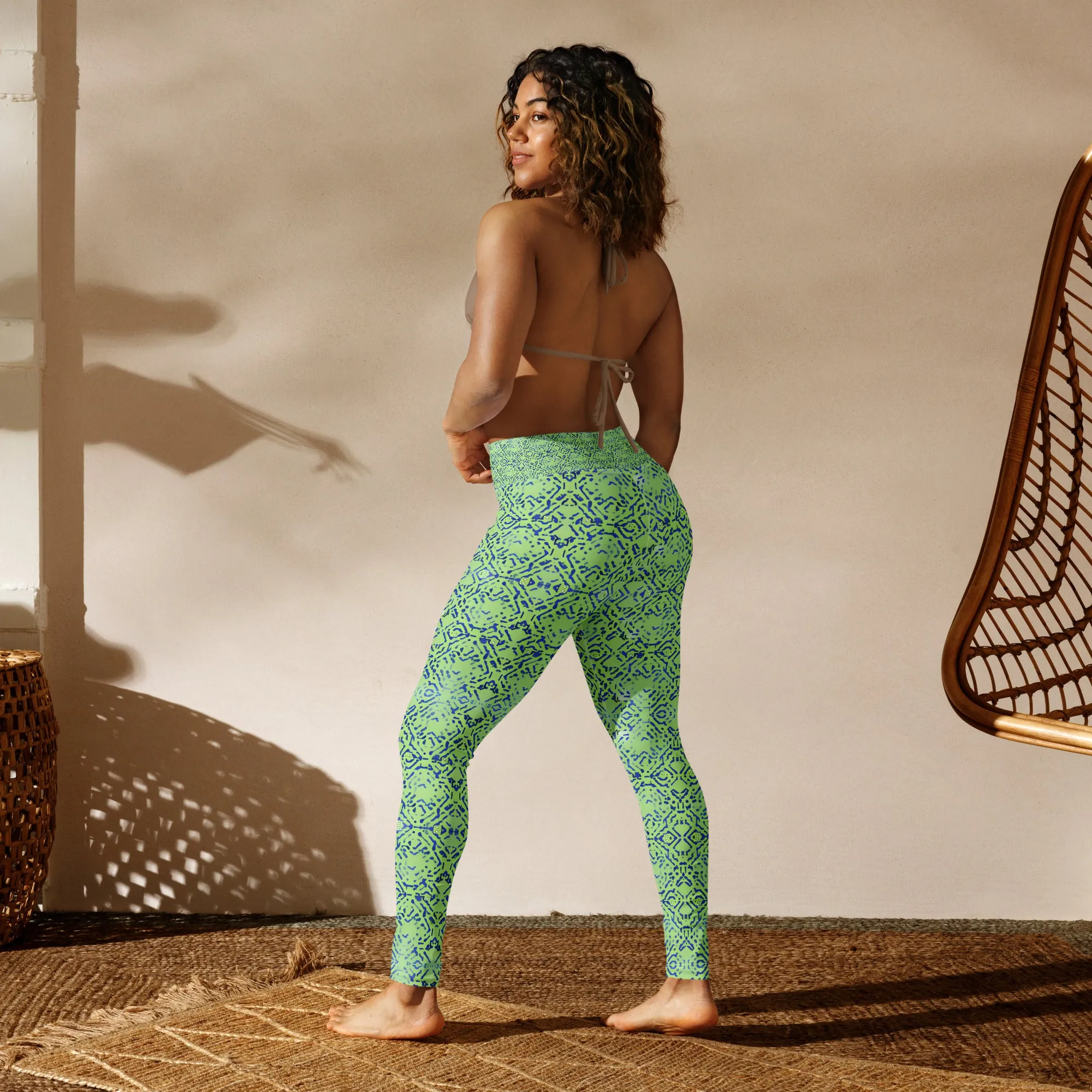 Enhance Your Yoga Practice with Geometric Pattern Leggings