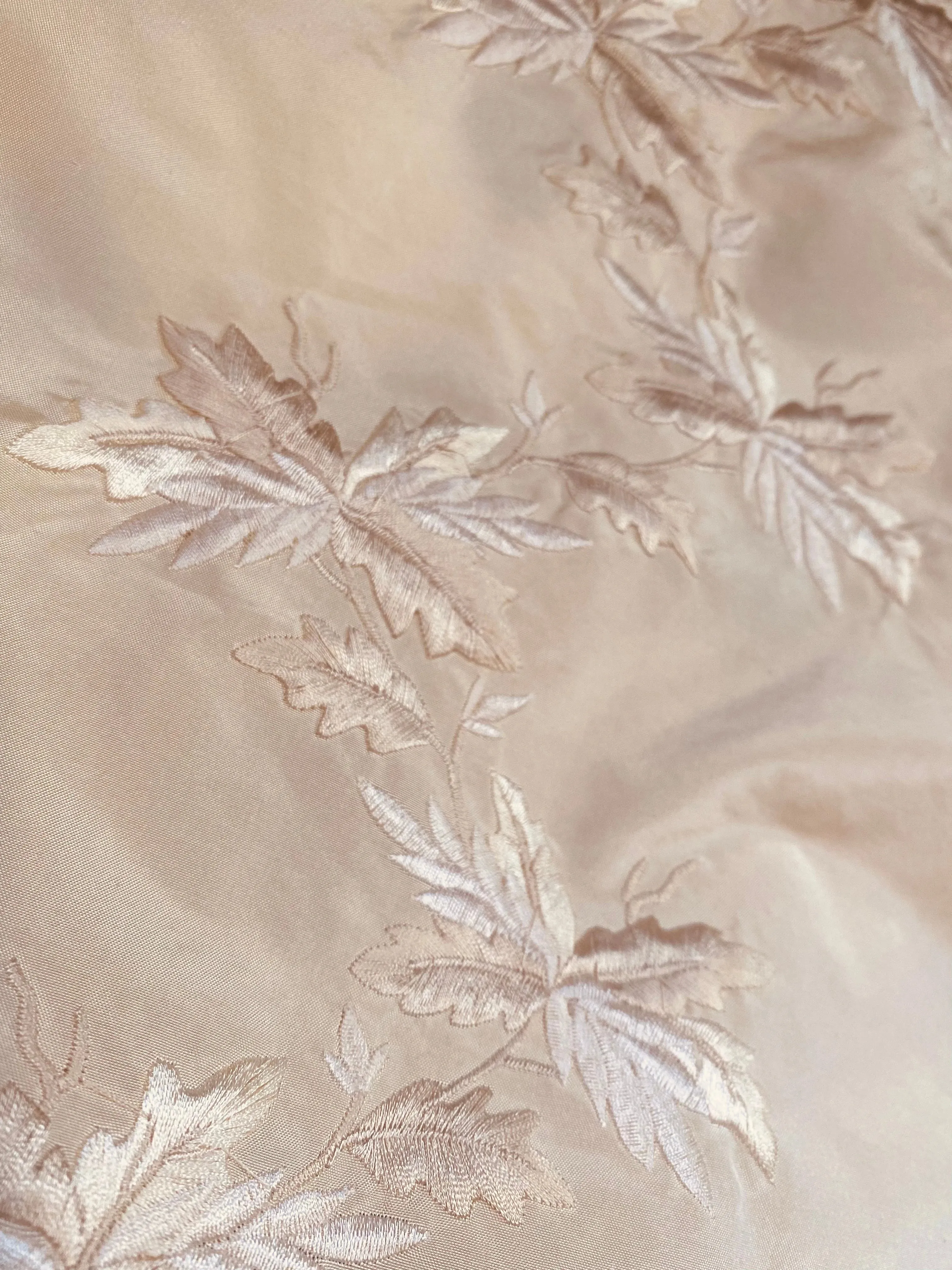 Fat Quarter: Queen Lafayette Novelty Couture 100% Silk Taffeta Embroidered Leaf Motif Fabric Cream