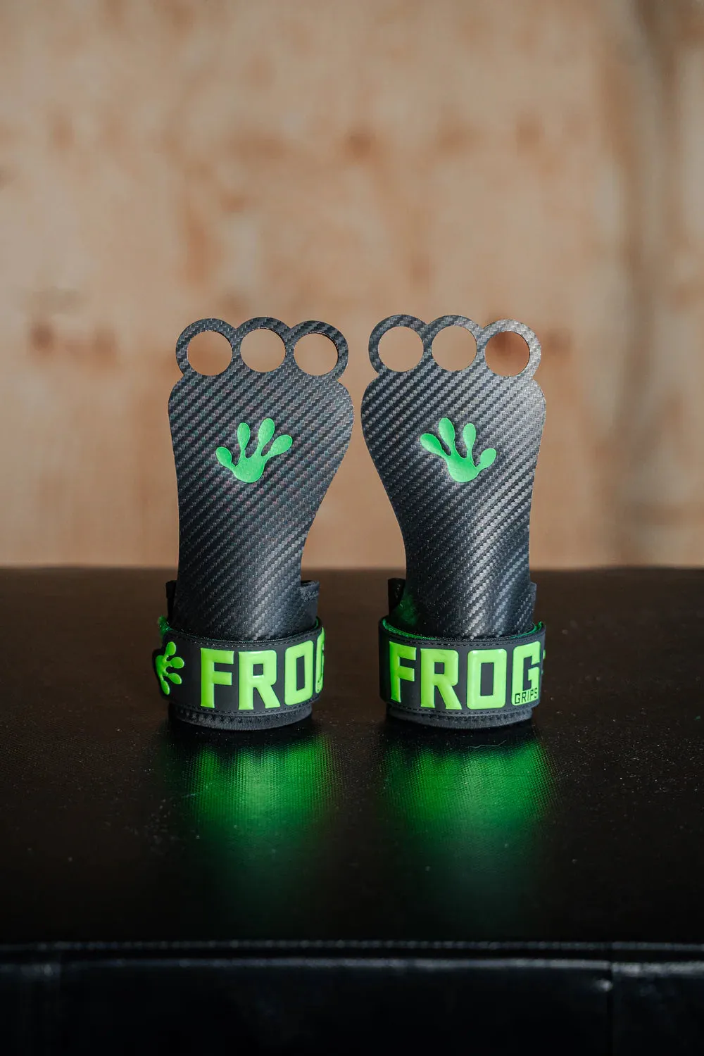 Frog Grips Elite Grips 4.0 OG Finger Holes Green