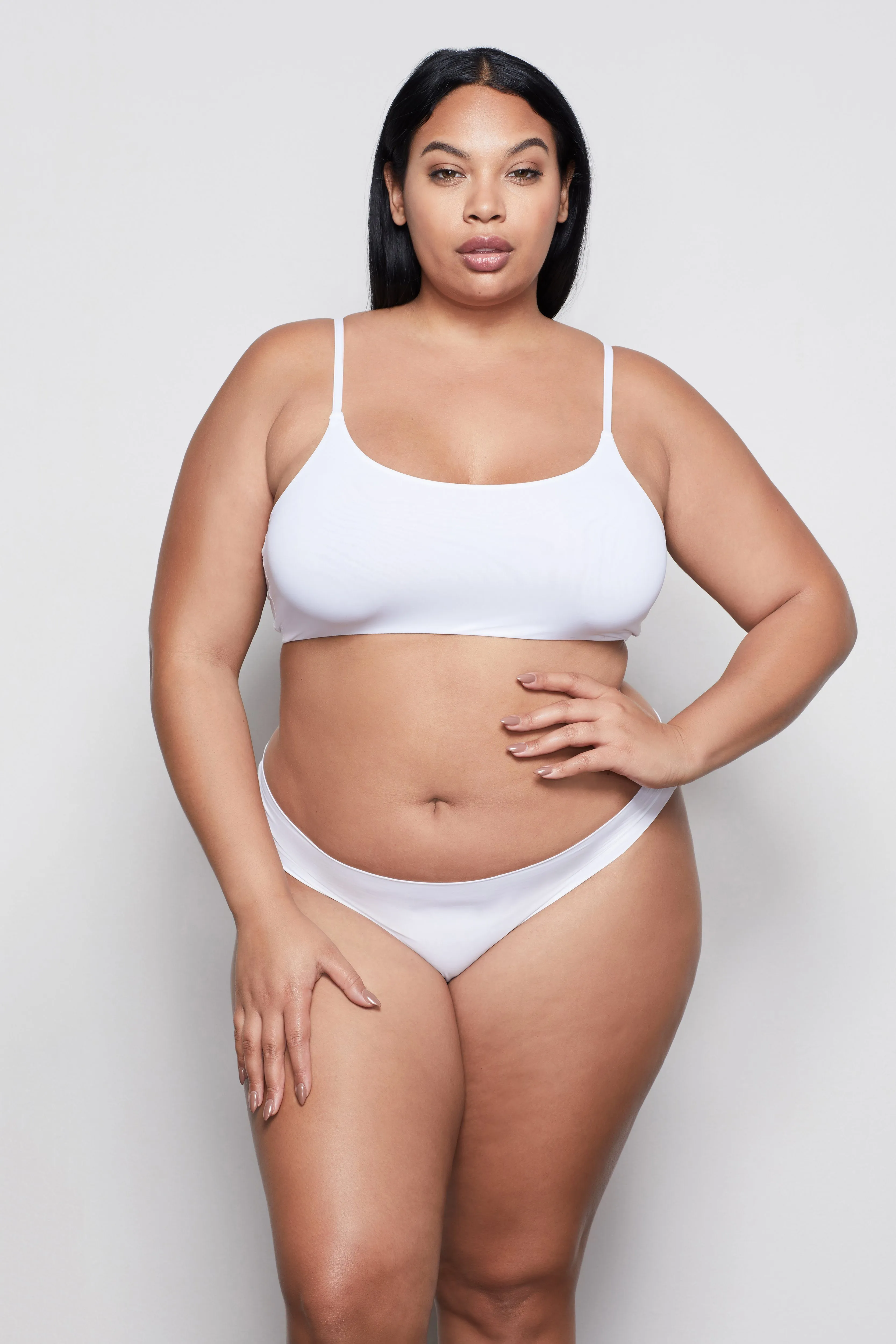 LOW IMPACT SEAMLESS BRALETTE | WHITE001