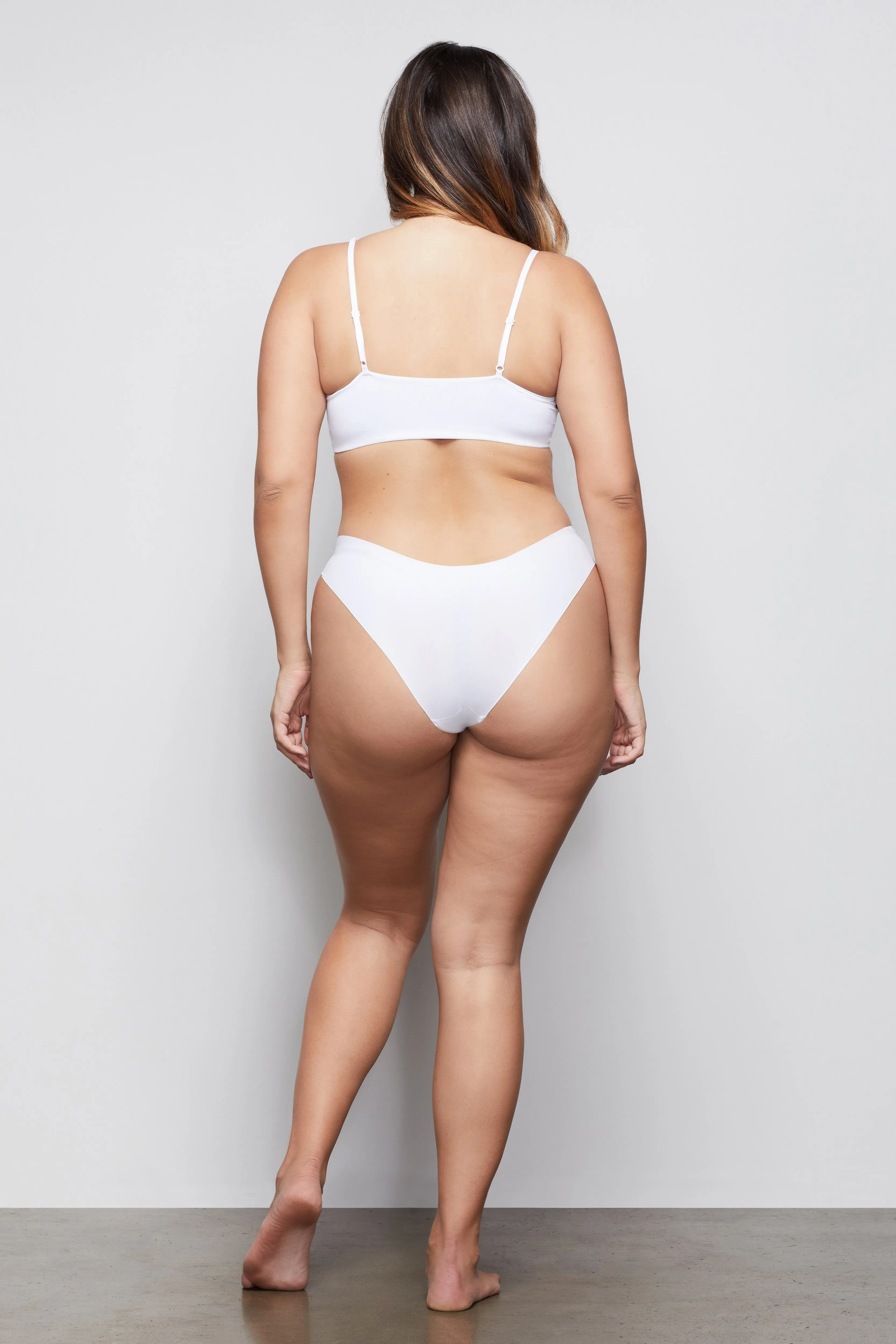 LOW IMPACT SEAMLESS BRALETTE | WHITE001