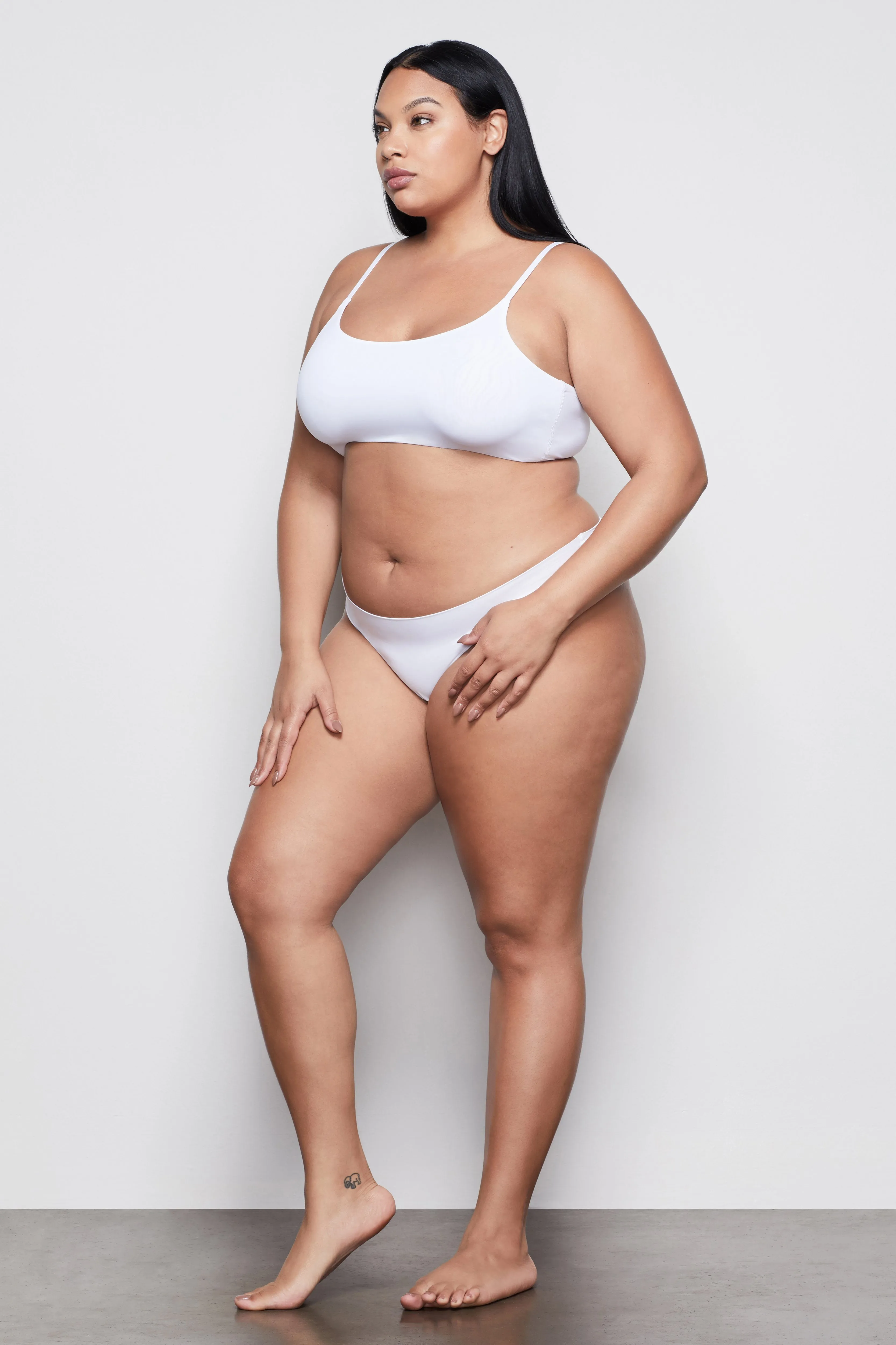 LOW IMPACT SEAMLESS BRALETTE | WHITE001