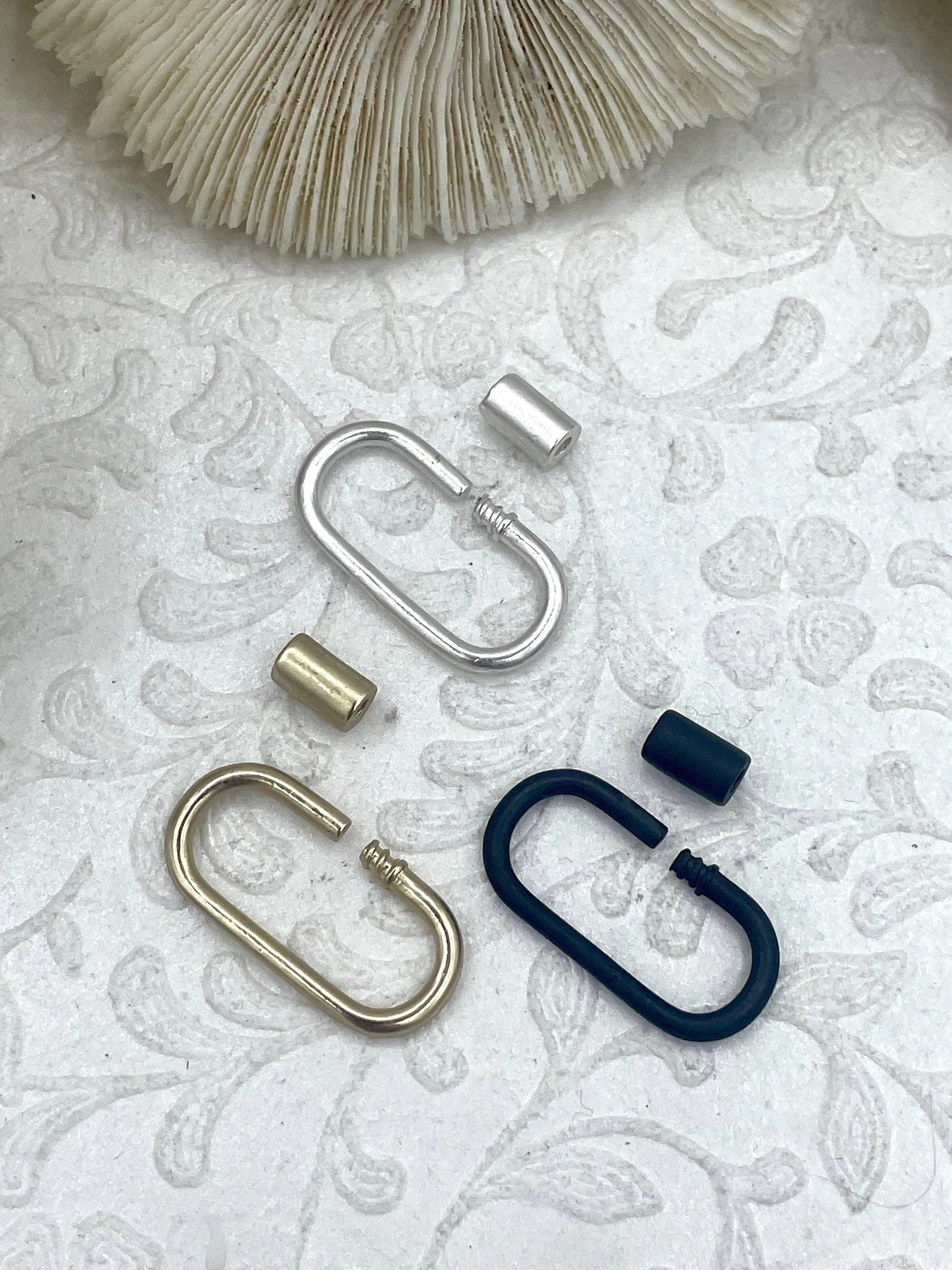 Oval Carabiner lock clasp. Mixed Metals, Brass Carabiner Screw Clasp, Carabiner Screw Pendant, Screw Connector Lock. Matte Gun, Matte Gold