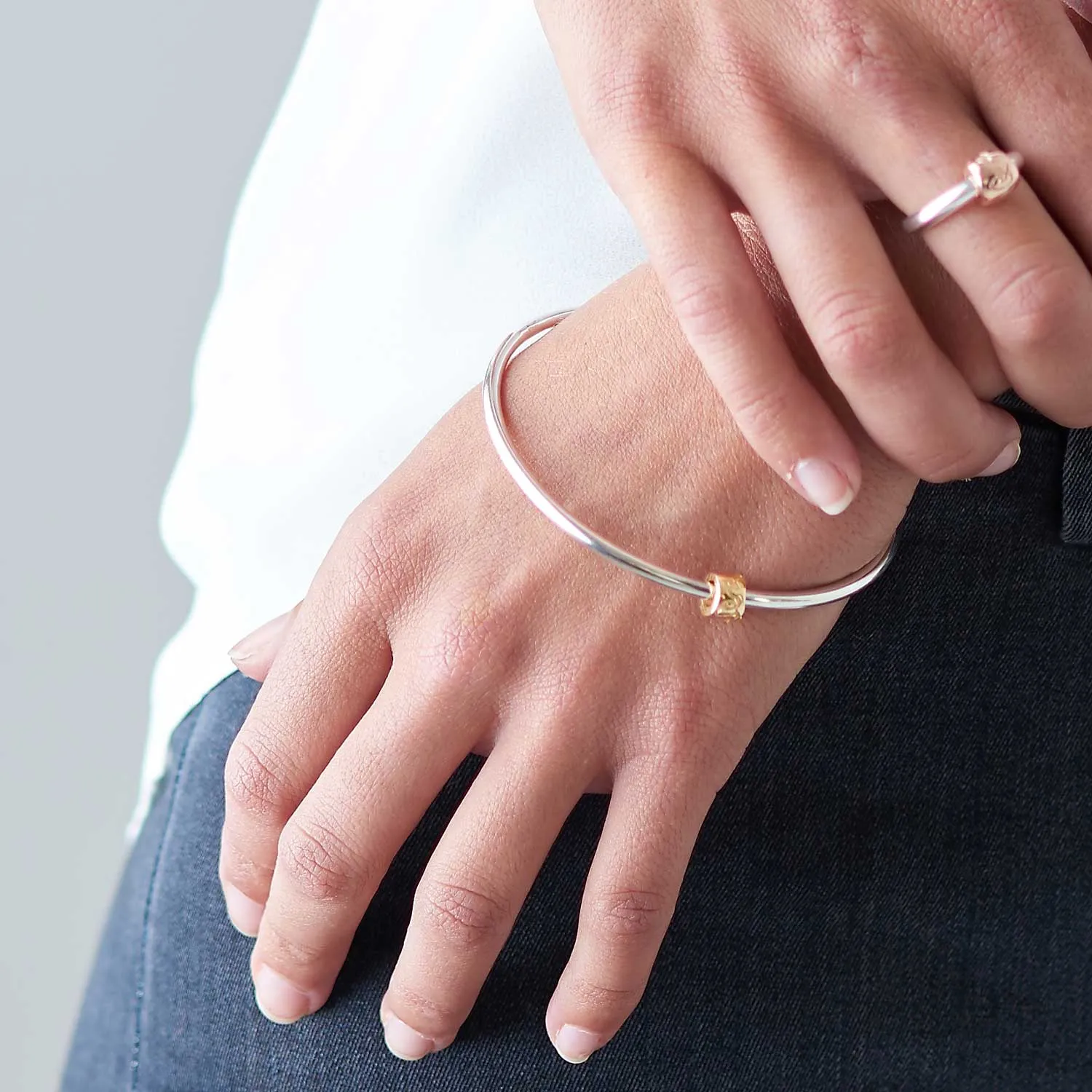 Que Sera Silver & Solid Gold Bangle