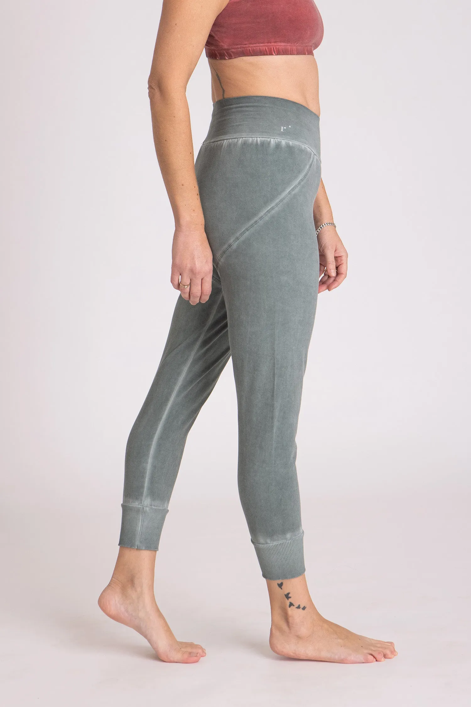 Ribbed Cuff Yoga Pants