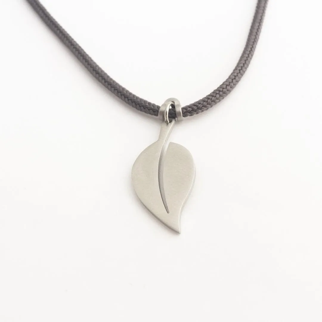 The Leaf Necklace