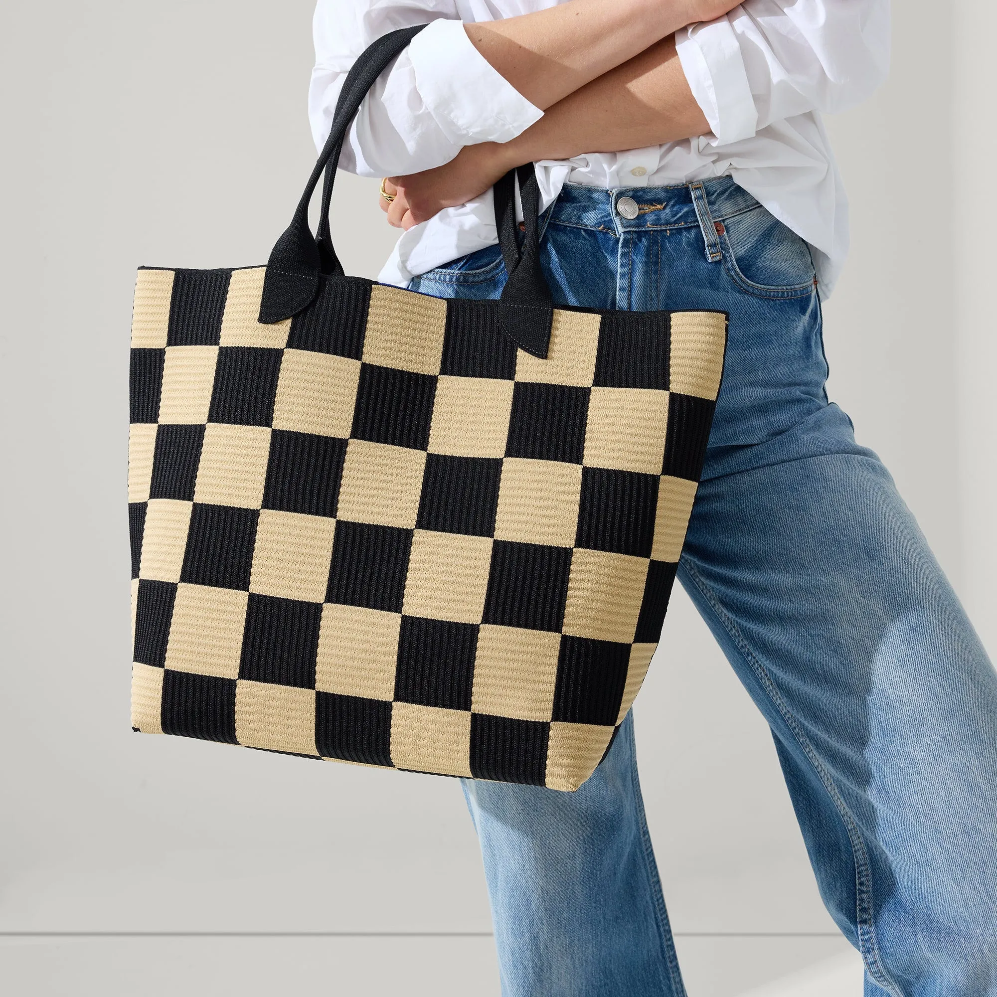 The Lightweight Tote - Checker Classic