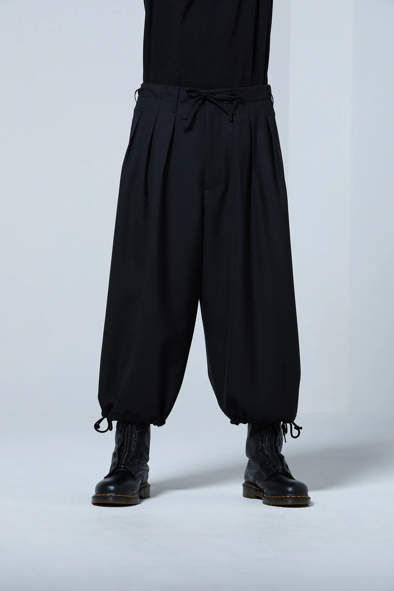 WOOL/POLYESTER GABARDINE BALLOON PANTS